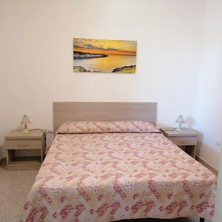Trilocale Lido Sabbioso Ferienhaus *